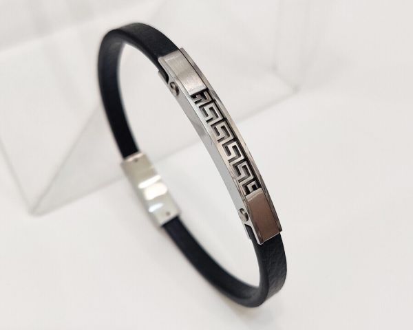 Genuine leather bracelet