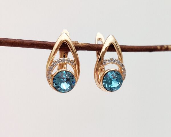 Earrings with Swarovski crystals