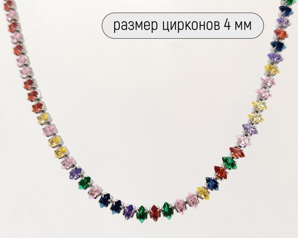 Necklace with zircons