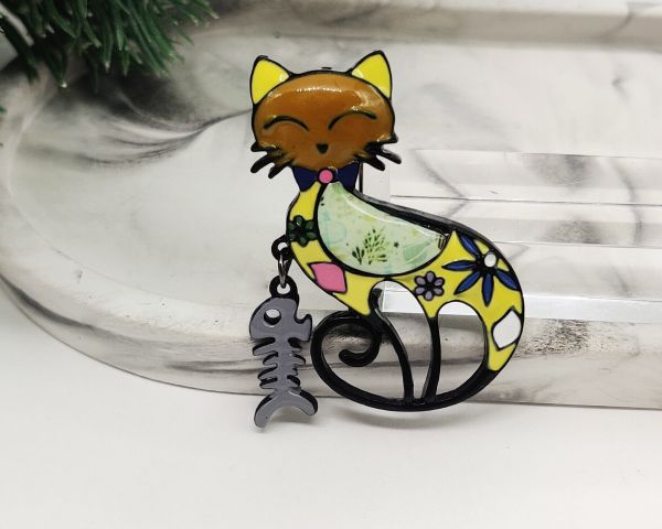 Kitty Brooch