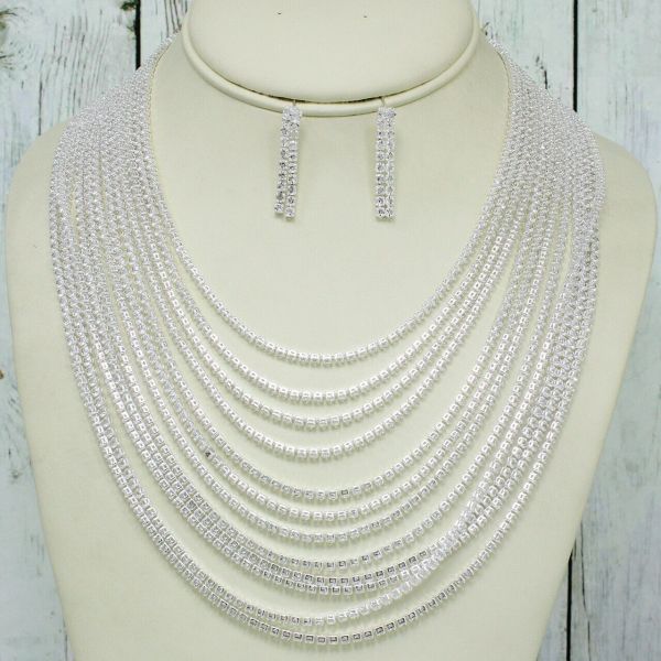 Set (necklace and earrings) V654679907395