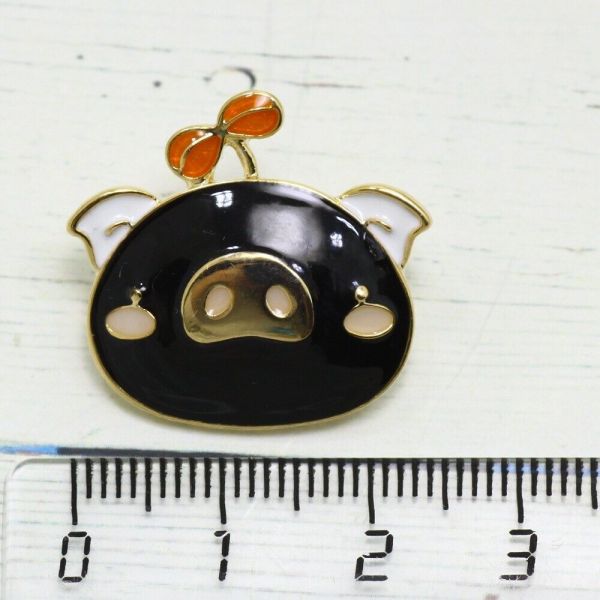 Brooch 2019 NG-47 (2.5 cm)