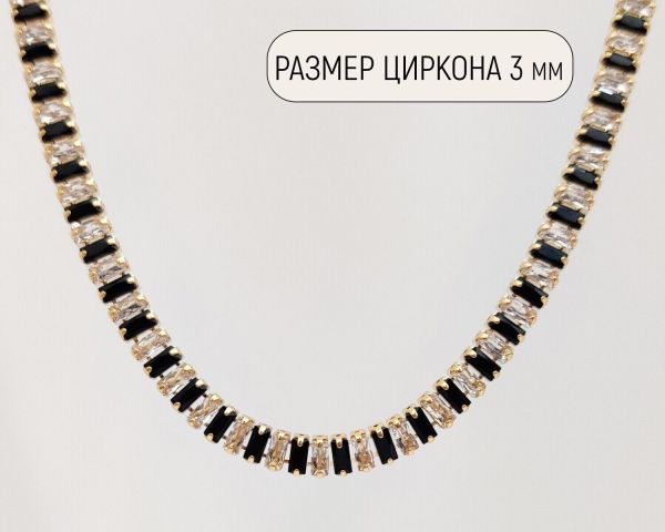 Necklace with zircons