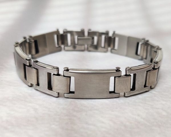 Steel bracelet