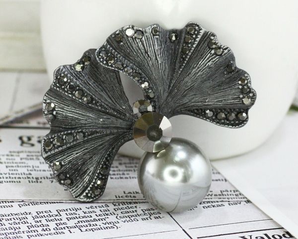 Brooch F662274807160