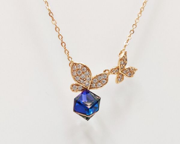 Pendant with Swarovski crystals