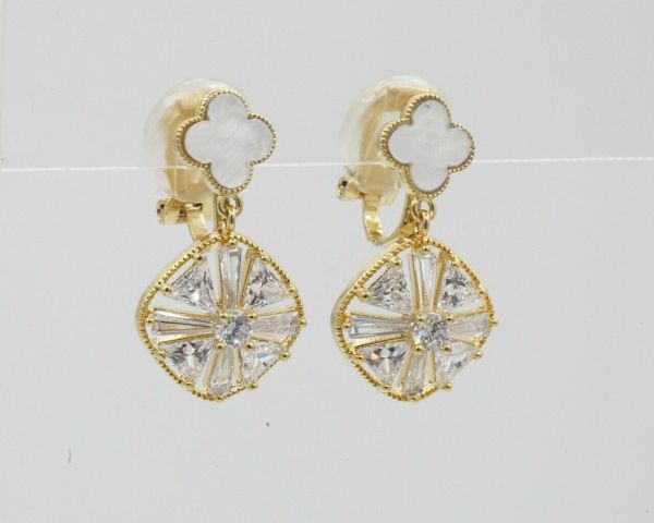 Clip Earrings G027176907240