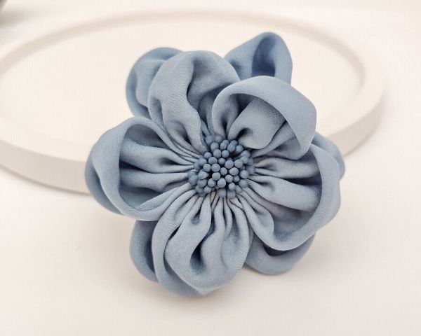 Hair bow with elastic band