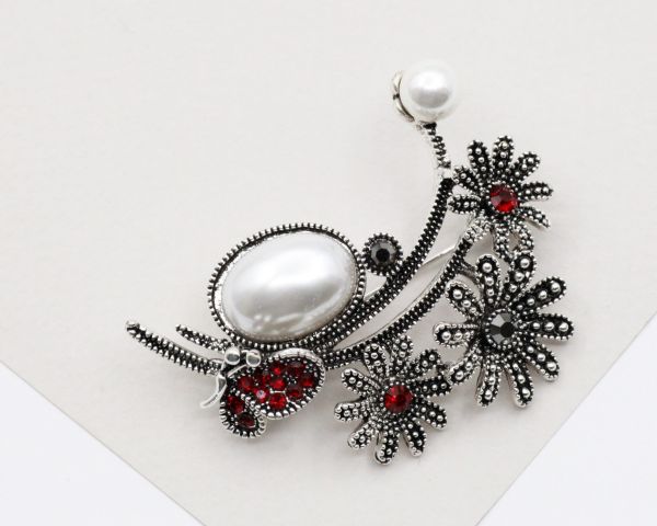 Brooch