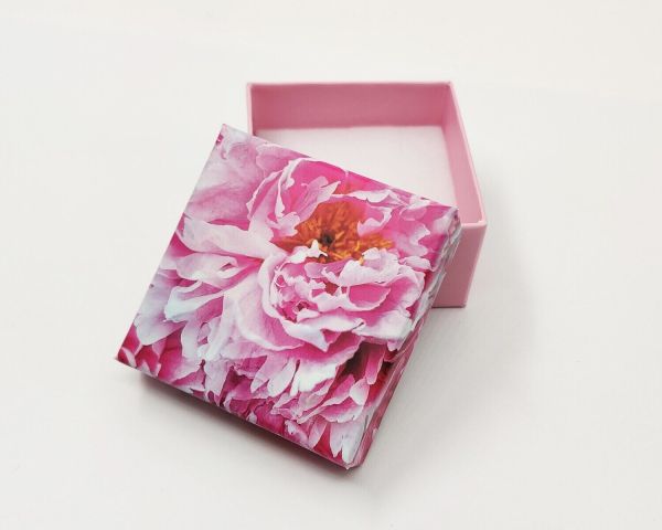 Gift box, Pink peonies