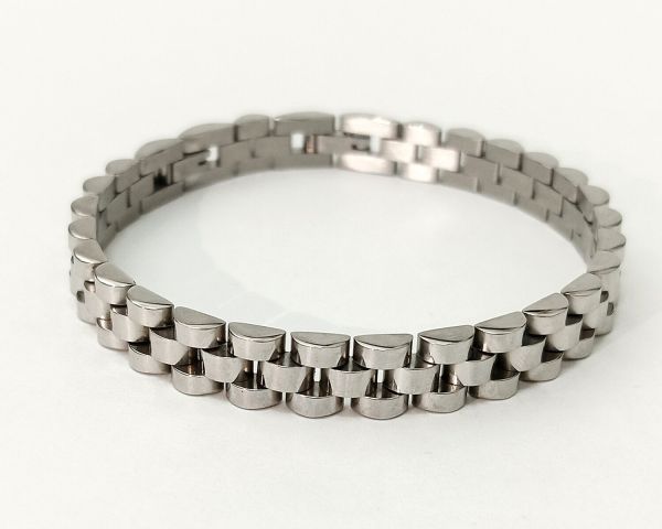 Steel bracelet