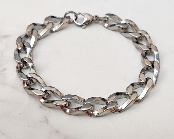 Steel bracelet